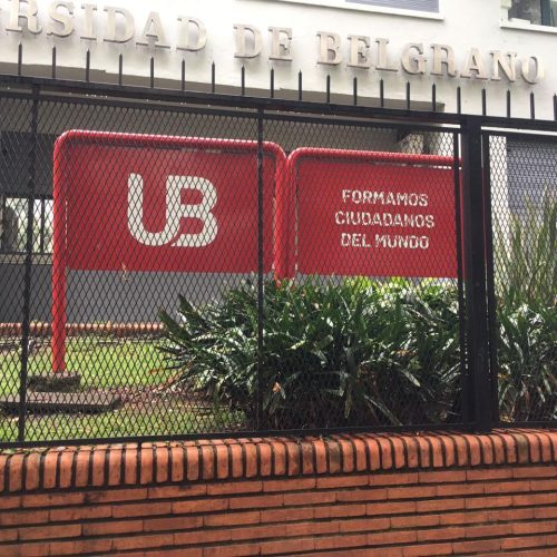 CARTELES EN PVC - SINTRA - FOMBOARD- LONA - CORRUGADO - VINILO Y MUCHOS MATERIALES MAS